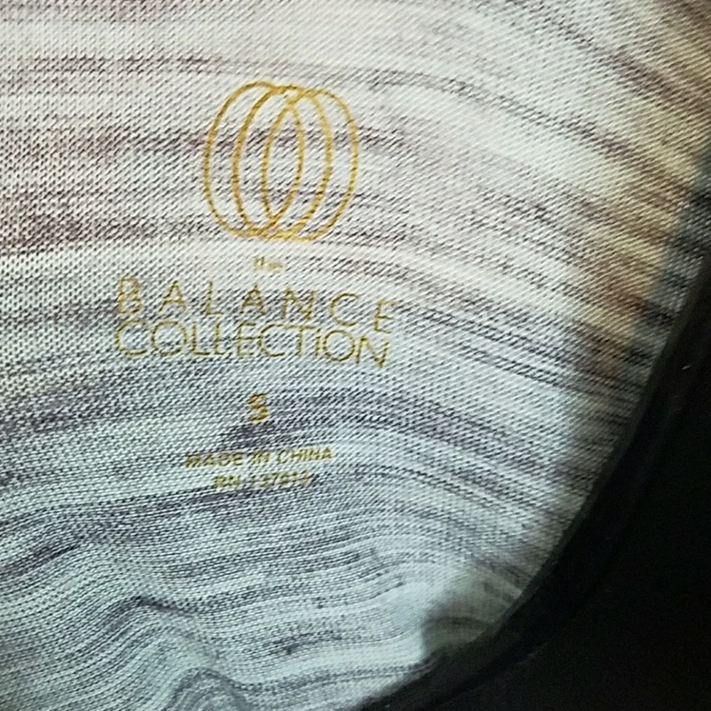 The Balance Collection top - Picture 3 of 4